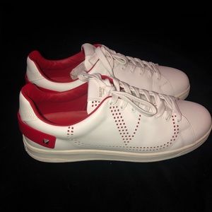 Valentino V logo leather sneackers
